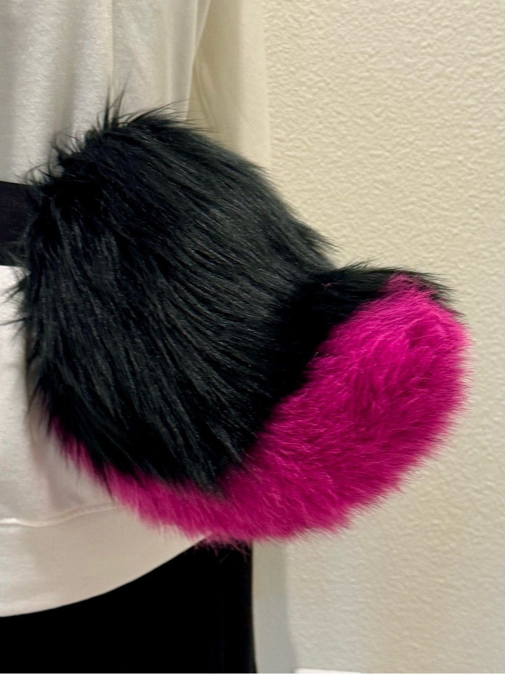 Black & Hot Pink Faux Fur Belt Bag - Women